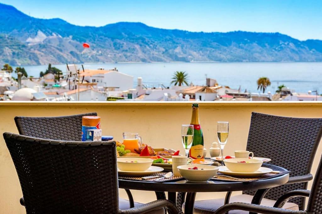Apartment Old Town Nerja, Stunning Sea Views *